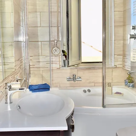 Wooden Wave Boutique * Aci Castello