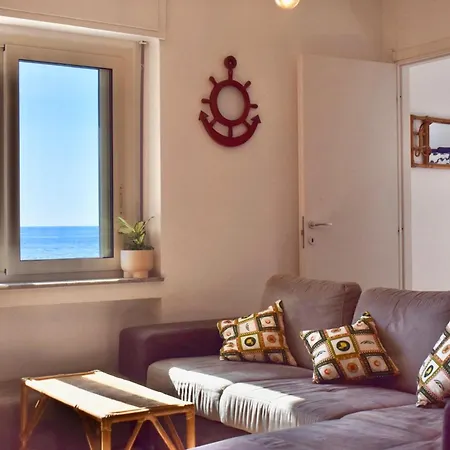 Wooden Wave Boutique Apartment