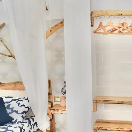 Wooden Wave Boutique * Aci Castello